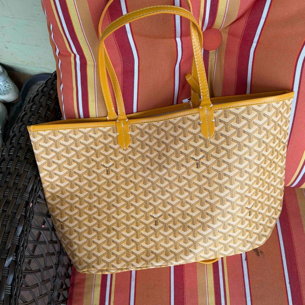 Medium Size Yellow Patterned Tote Bag - Unbranded - image 1